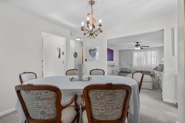 Chandelier, Dining room, Interior