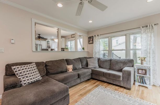 Interior, Living room, Recessed Lighting, Wood Texture Flooring