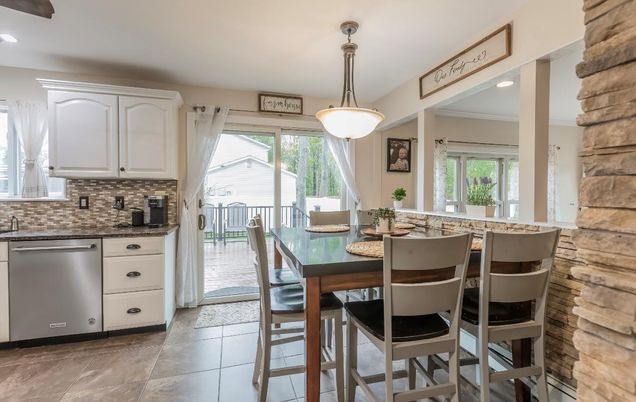 Dining room, Interior, Kitchen, Pendant Lights, Recessed Lighting