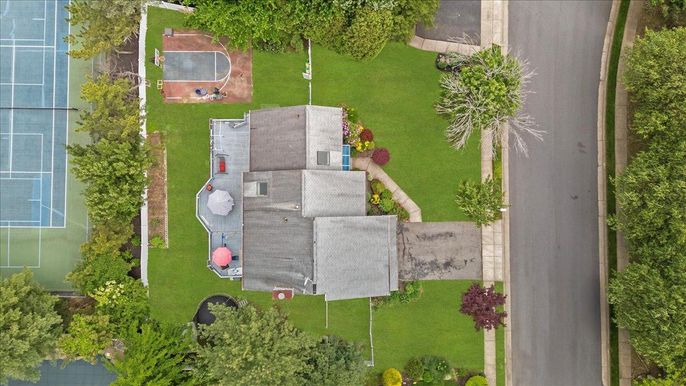 Exterior, Drone
