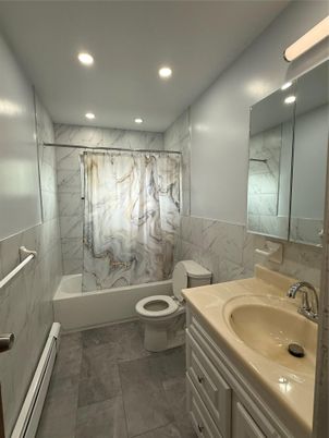 Bathroom, Interior, Marble Walls, Recessed Lighting