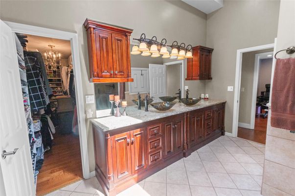 Bathroom, Dual Sink Vanities, Interior, Wood Texture Flooring