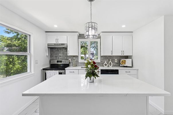 Interior, Kitchen, Pendant Lights, Recessed Lighting, Stainless Steel Appliances