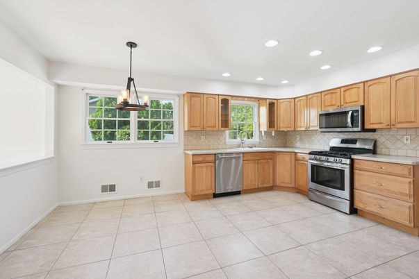 Interior, Kitchen, Pendant Lights, Recessed Lighting, Stainless Steel Appliances