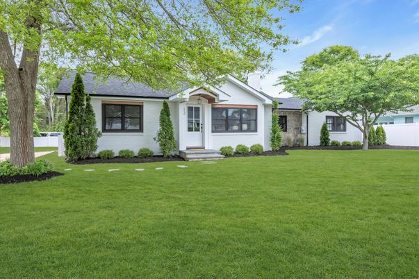 Backyard, Exterior, Facade, Ranch