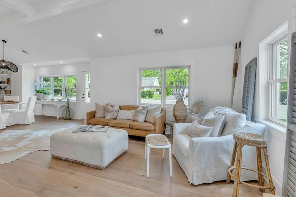 Interior, Living room, Pendant Lights, Recessed Lighting, Wood Texture Flooring