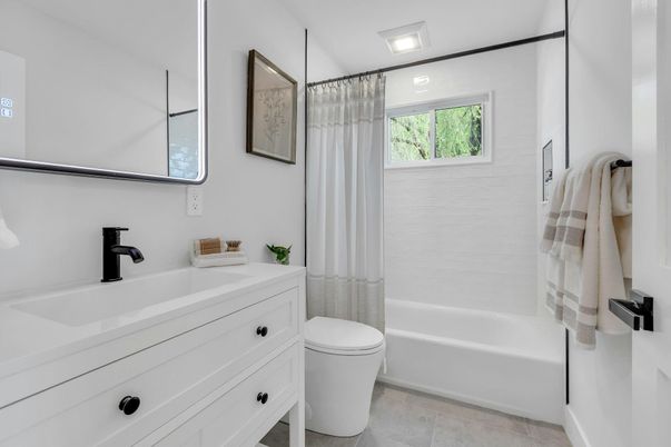 Bathroom, Interior, Recessed Lighting