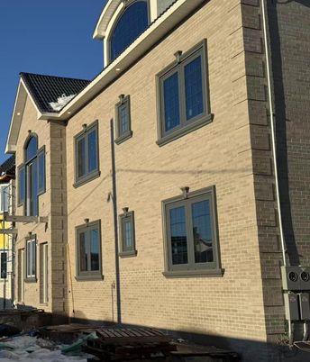 Exterior, Facade, Brick Facade, Rowhouse