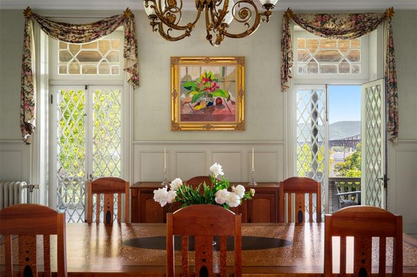 Chandelier, Dining room, Interior