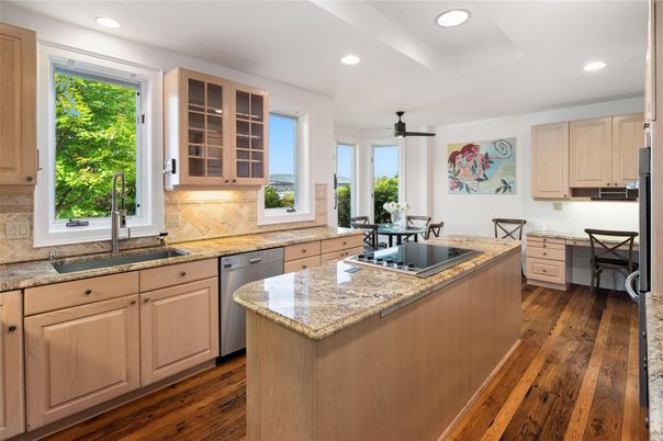 Dining room, Interior, Kitchen, Recessed Lighting, Wood Texture Flooring