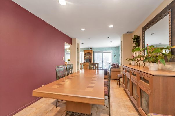 Dining room, Interior, Recessed Lighting