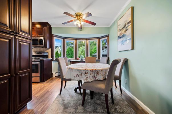 Dining room, Interior, Kitchen, Stainless Steel Appliances, Wood Texture Flooring