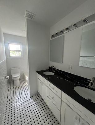 Bathroom, Dual Sink Vanities, Interior