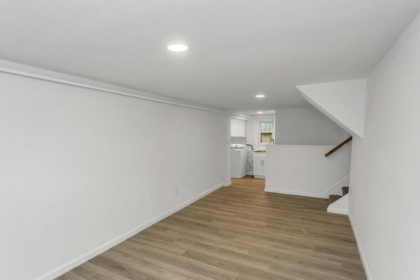 Empty room, Interior, Recessed Lighting, Washer, Wood Texture Flooring