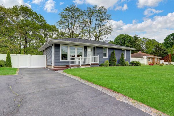 Backyard, Exterior, Facade, Ranch