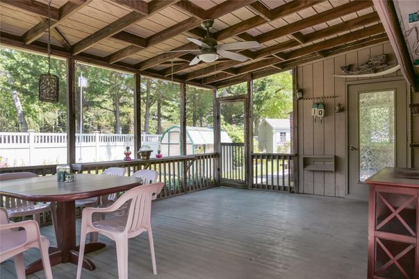 Dining room, Interior, Sun Room, Wooden Beams, Wooden Ceilings, Wood Texture Flooring