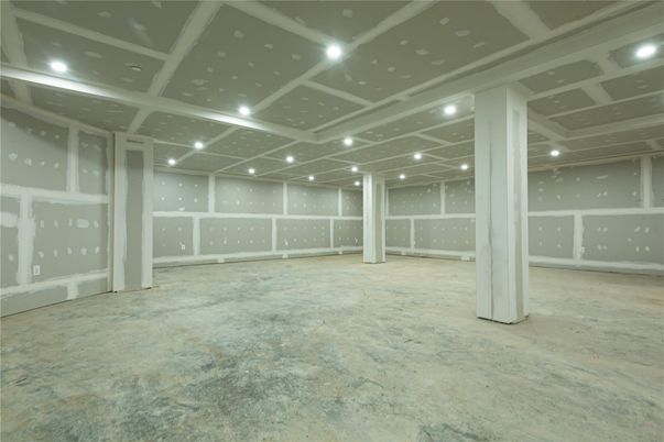 Empty room, Interior, Recessed Lighting
