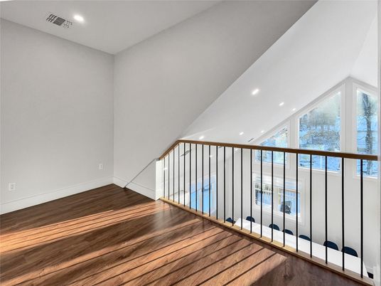 Interior, Recessed Lighting, Wood Texture Flooring