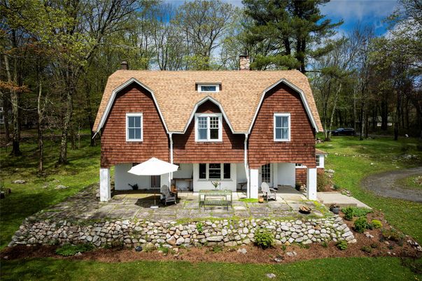 Exterior, Facade, Tudor Revival
