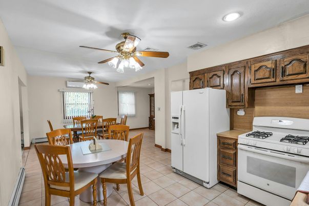 Dining room, Interior, Kitchen, Recessed Lighting