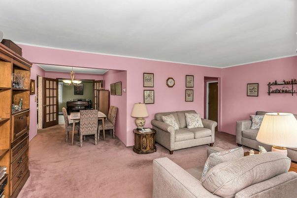 Chandelier, Dining room, Interior, Living room