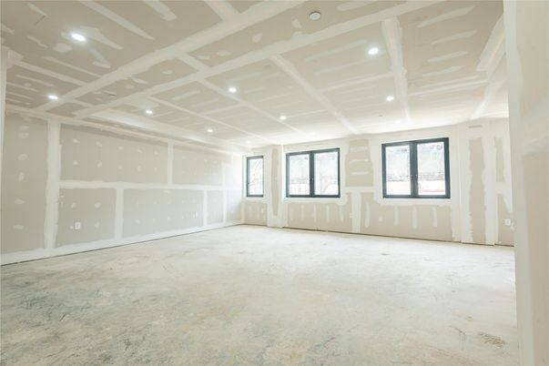 Empty room, Interior, Recessed Lighting