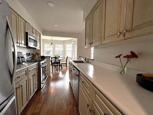 Dining room, Interior, Kitchen, Pendant Lights, Wood Texture Flooring