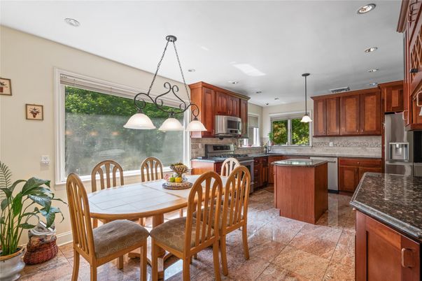 Dining room, Interior, Kitchen, Pendant Lights, Recessed Lighting, Stainless Steel Appliances