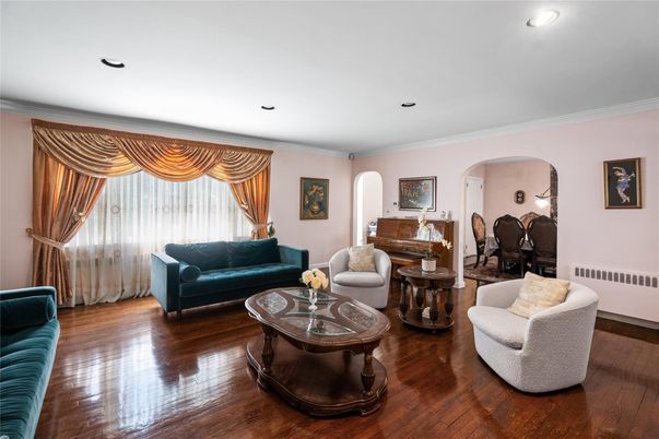 Interior, Living room, Piano, Recessed Lighting, Wood Texture Flooring
