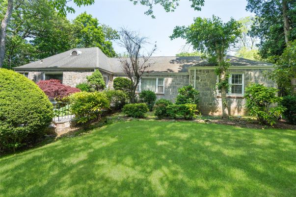 Backyard, Exterior, Facade, Ranch
