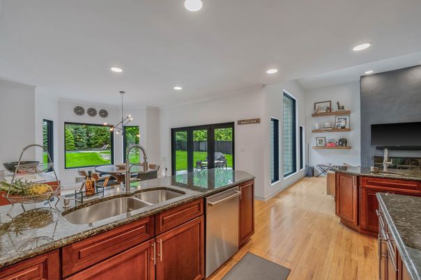 Dining room, Interior, Kitchen, Pendant Lights, Recessed Lighting, Wood Texture Flooring