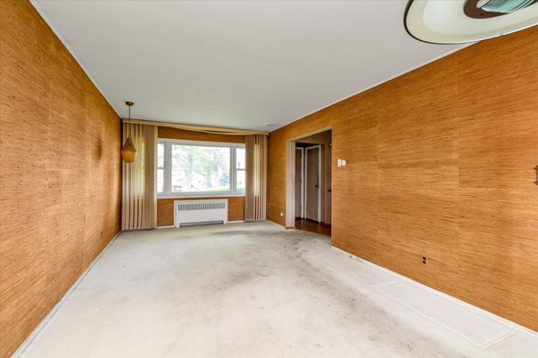 Empty room, Interior, Pendant Lights, Wooden Walls