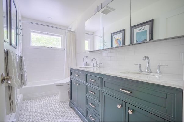 Bathroom, Dual Sink Vanities, Interior