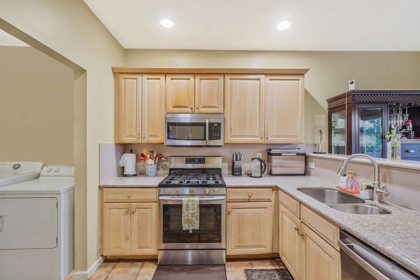 Interior, Kitchen, Recessed Lighting, Stainless Steel Appliances, Washer