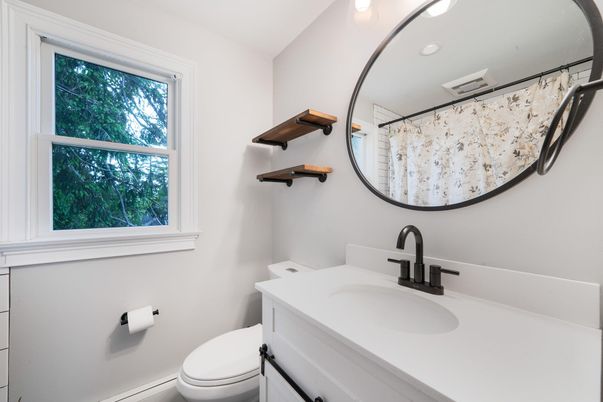 Bathroom, Interior, Recessed Lighting