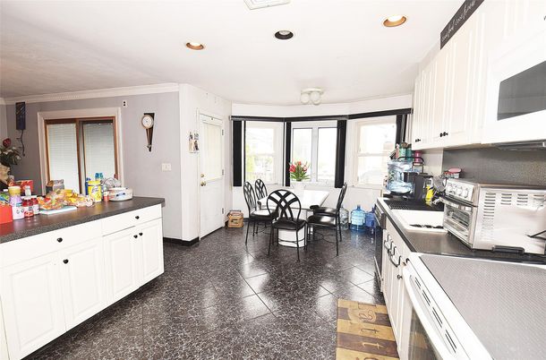 Dining room, Interior, Kitchen, Recessed Lighting