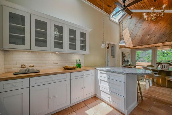 Dining room, Interior, Kitchen, Pendant Lights, Wooden Ceilings