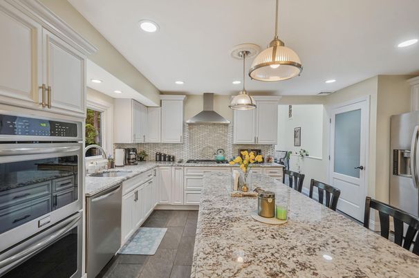 Interior, Kitchen, Pendant Lights, Recessed Lighting, Stainless Steel Appliances