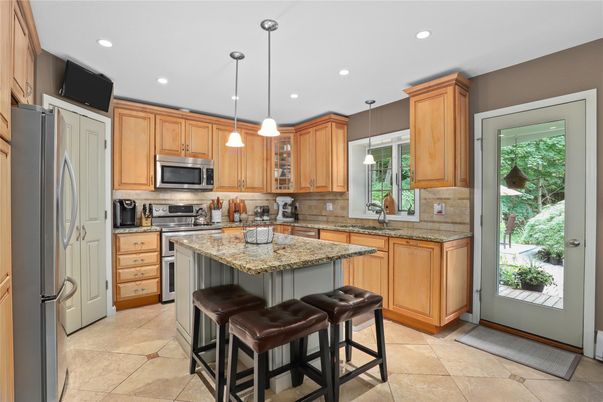 Interior, Kitchen, Pendant Lights, Recessed Lighting, Stainless Steel Appliances