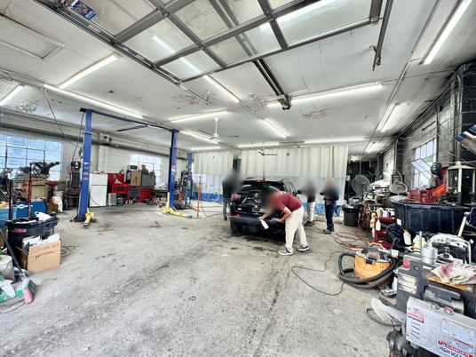 Fitness Equipment, Garage, Interior, Recessed Lighting
