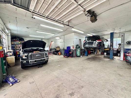 Garage, Interior, Recessed Lighting