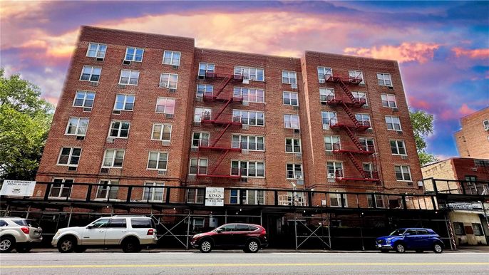 Exterior, Facade, Condo Building