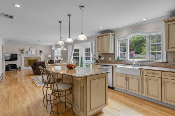 Fireplace, Interior, Kitchen, Pendant Lights, Recessed Lighting, Wood Texture Flooring