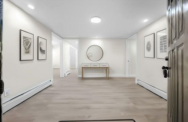 Interior, Recessed Lighting, Wood Texture Flooring