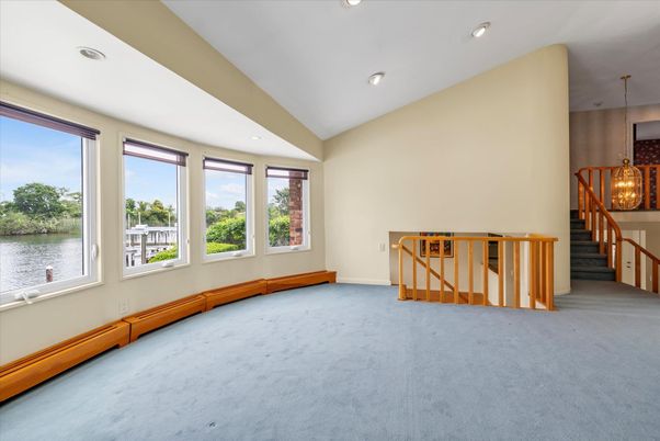 Empty room, Interior, Pendant Lights, Recessed Lighting