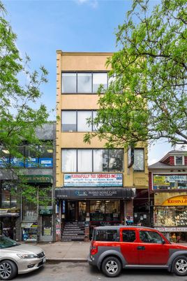 Exterior, Facade, None