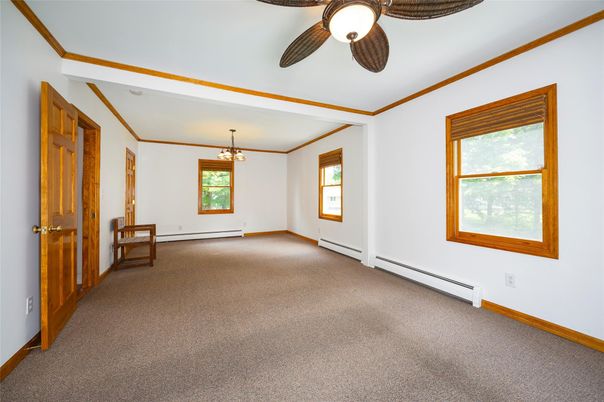 Empty room, Interior, Pendant Lights