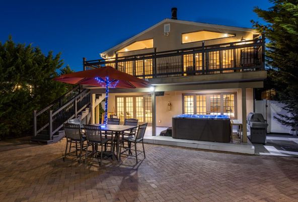 Exterior, Hot Tub