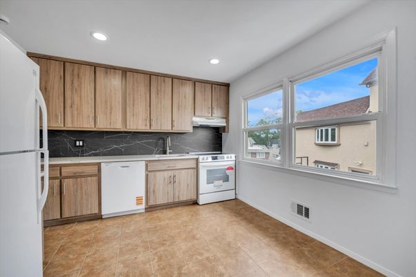 Interior, Kitchen, Marble Walls, Recessed Lighting