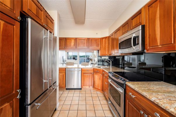 Interior, Kitchen, Stainless Steel Appliances